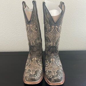 Circle G Brown Crackle Bone  Embroidery Square Toe Western Boot size 7 1/2 L5078
